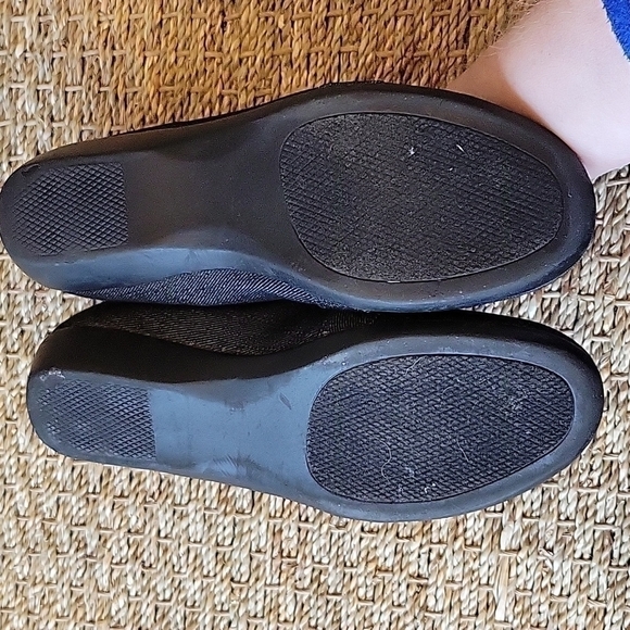 CLASSIQUE SPORT denim loafter shoes with brown and tan accent.  size is  7 M. - Picture 5 of 7